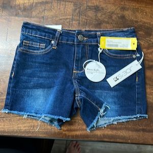 Brand new with tags Jose’s Jeans Hadlee Frayed Hem Short.